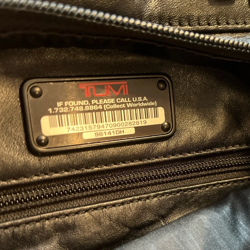 TUMI 96141DH Black Leather Shoulder Laptop Bag